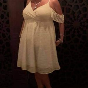 TORRID ivory lace Cold shoulder dress Sz 1